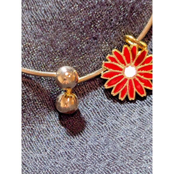 Vintage Daisy Charm Wire Bangle Bracelet attributed to Sarah Coventry (unsigned) - Picture 4 of 5